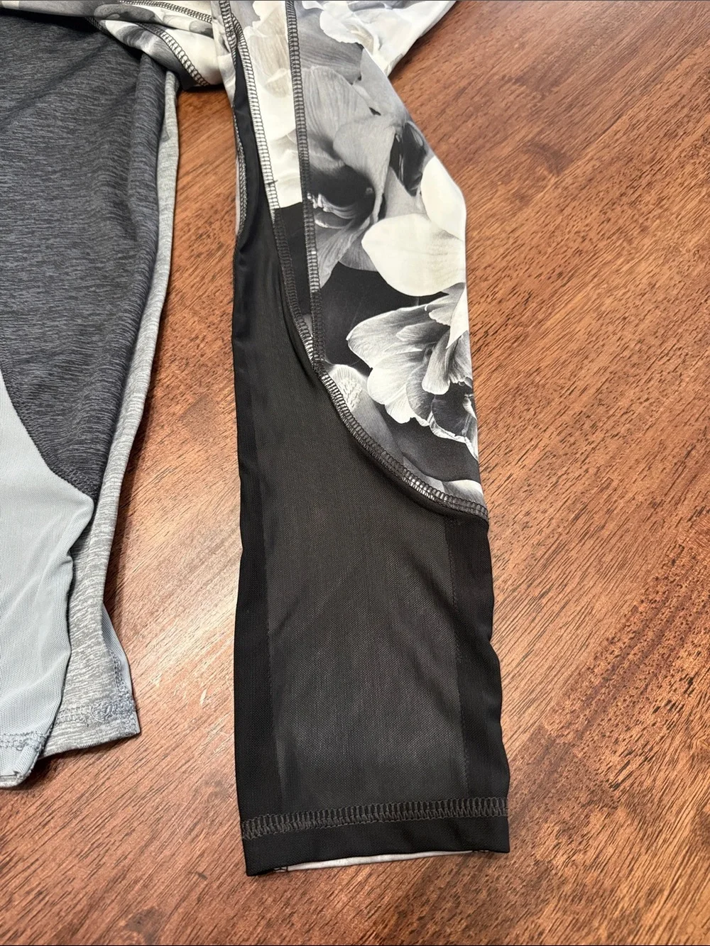 3 Old Navy go dry active leggings with mesh for girls